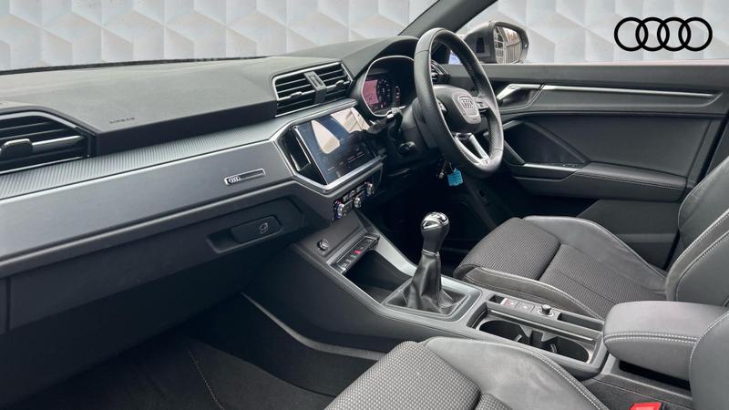 Used Audi Q3 2020 for sale - 76738851: Photo 2