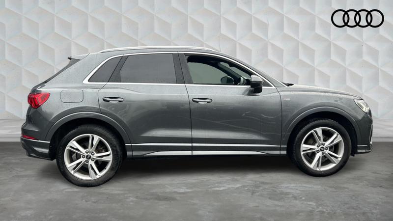 Used Audi Q3 2020 for sale - 76738851: Photo 4