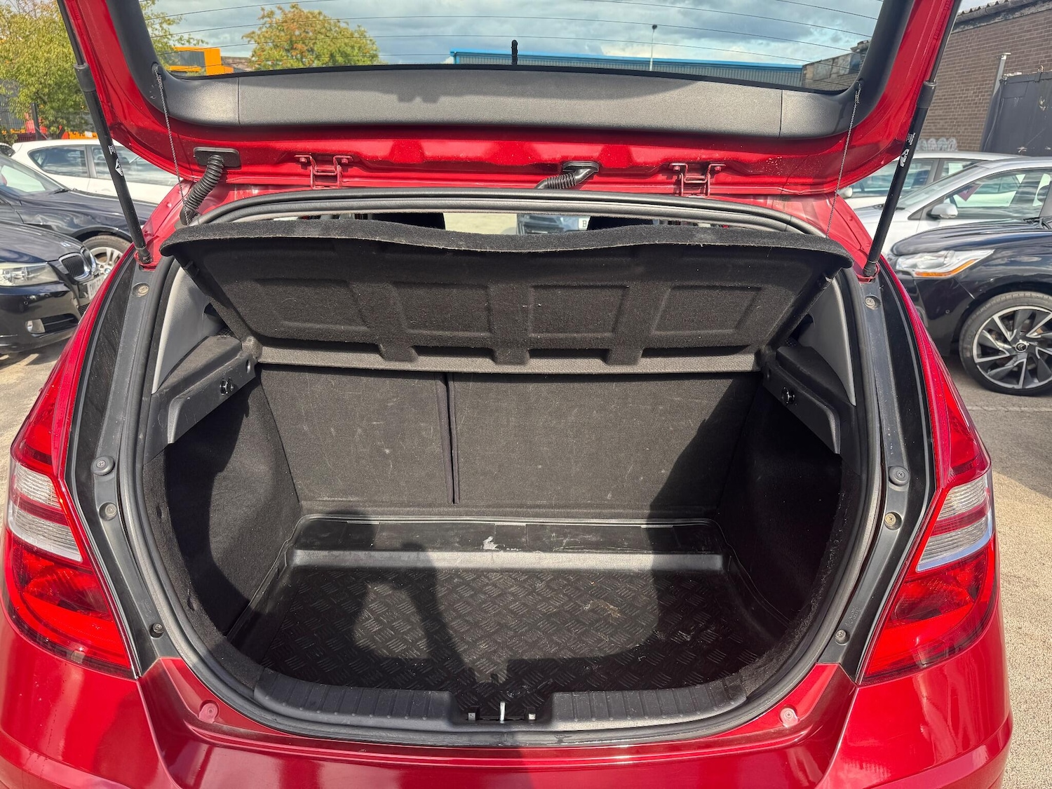 Used Hyundai i30 2011 for sale - 77066467: Photo 23