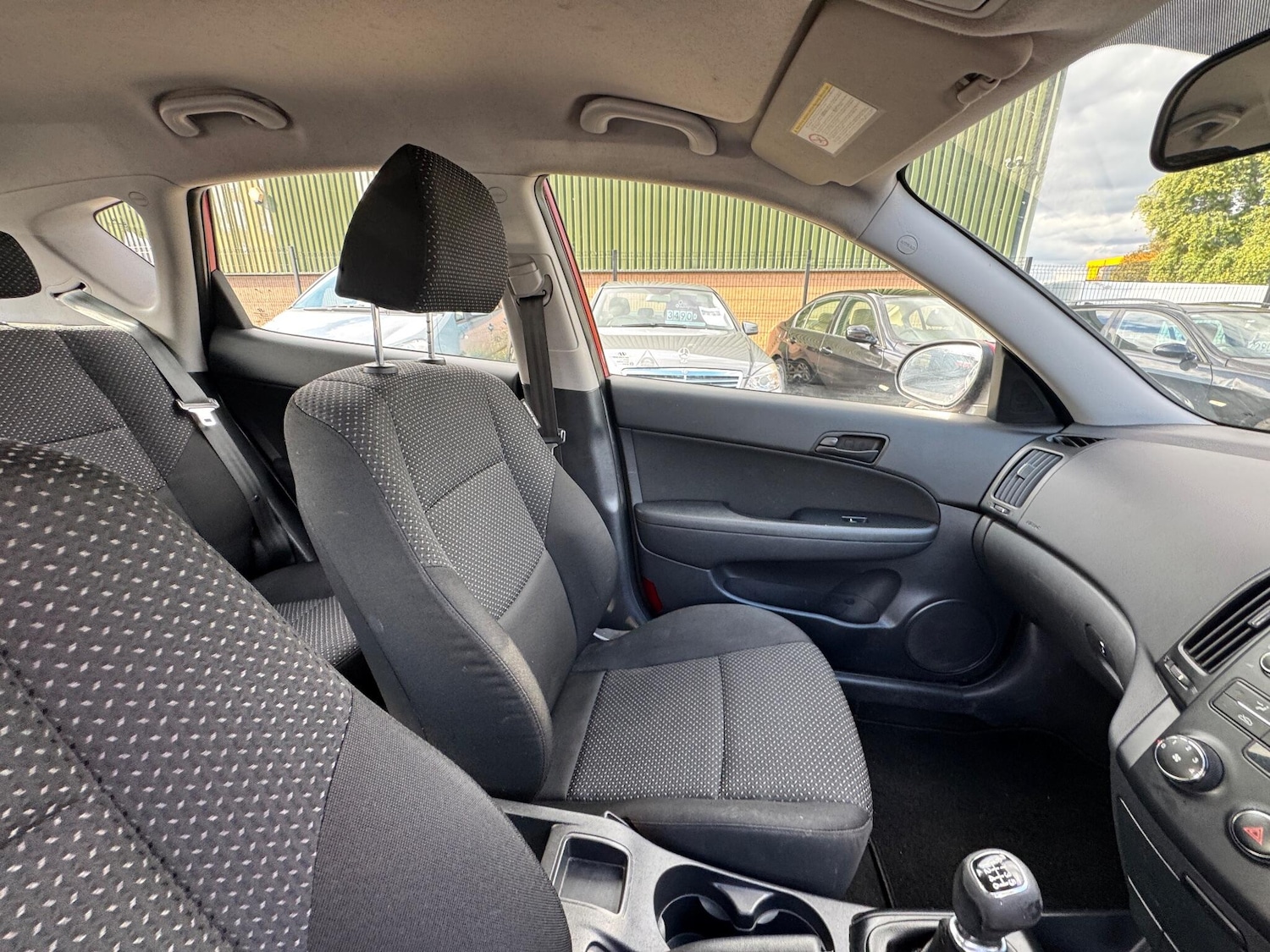 Used Hyundai i30 2011 for sale - 76988646: Photo 15