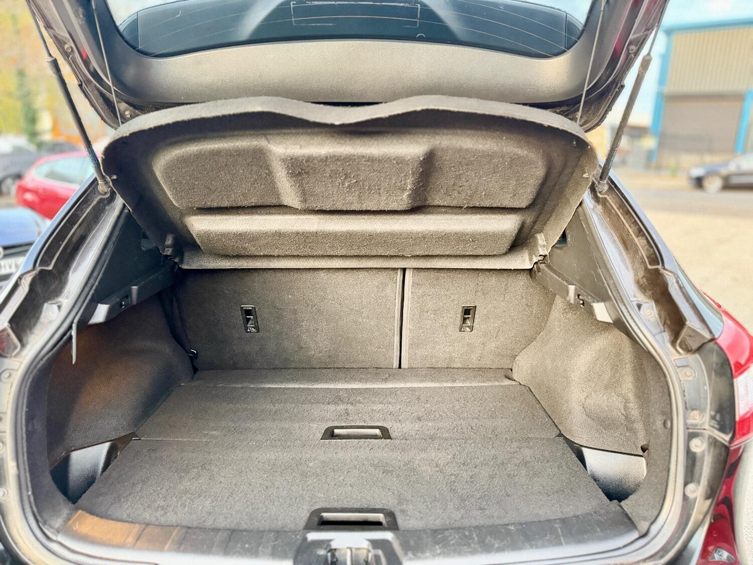 Used Nissan Qashqai 2014 for sale - 76377994: Photo 31