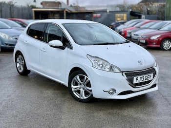 Used Peugeot 208 2013 for sale - 76423707: Photo