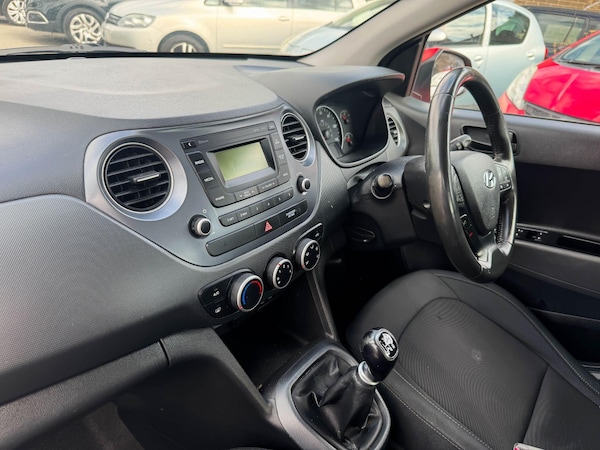 Used Hyundai i10 2019 for sale - 75291952: Photo 9