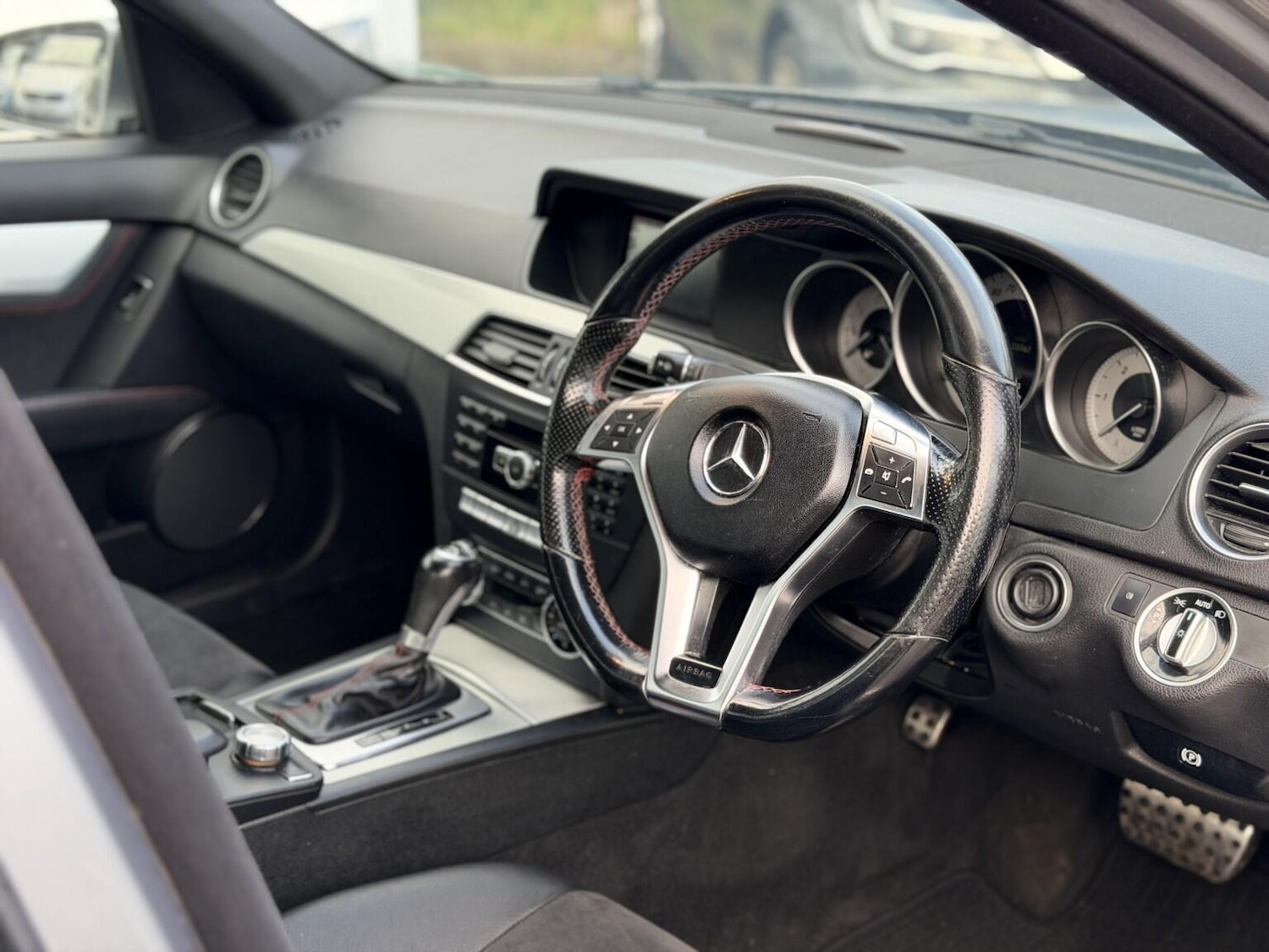 Used Mercedes-Benz C Class 2013 for sale - 77066320: Photo 29