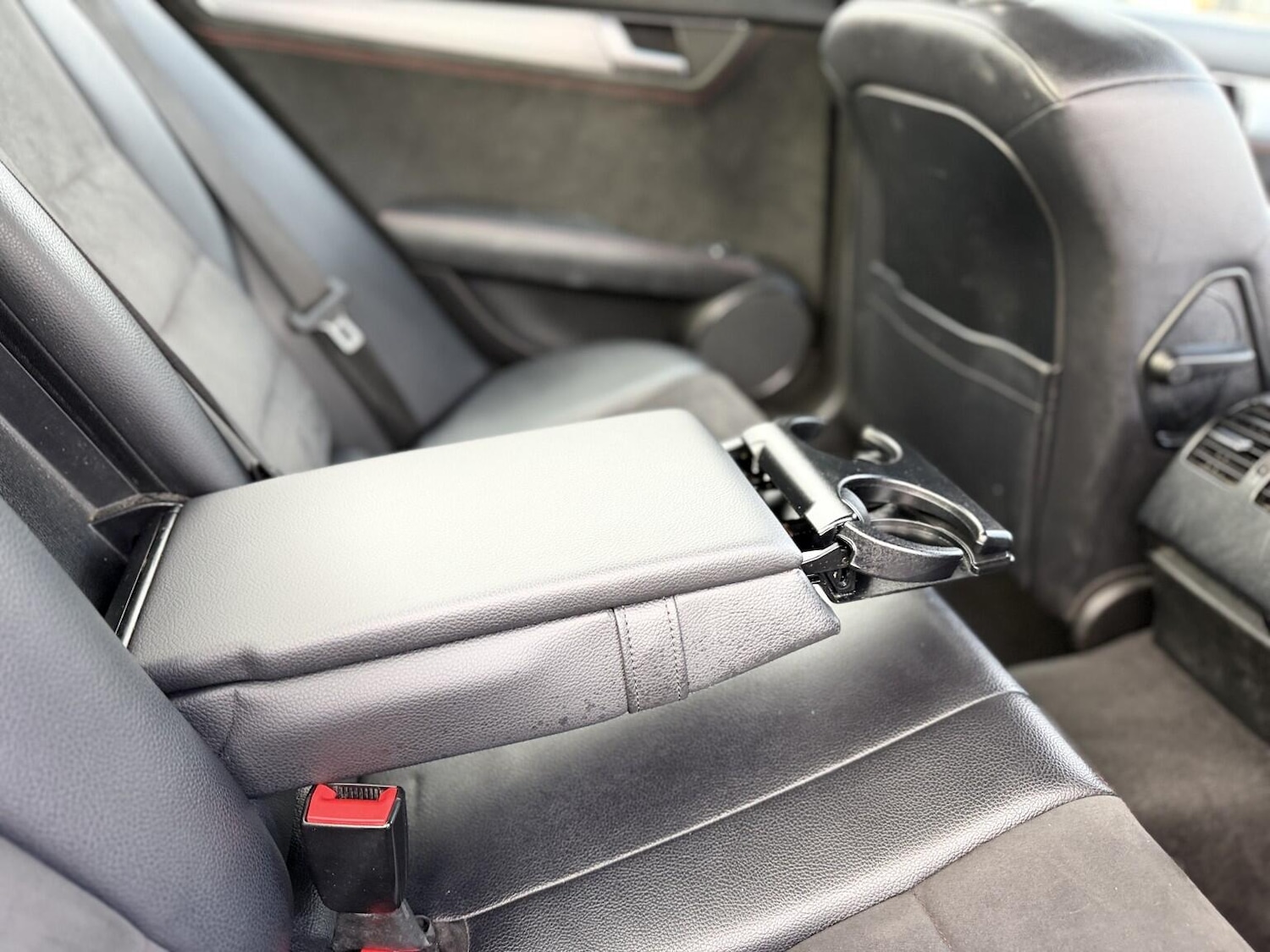 Used Mercedes-Benz C Class 2013 for sale - 77066320: Photo 44