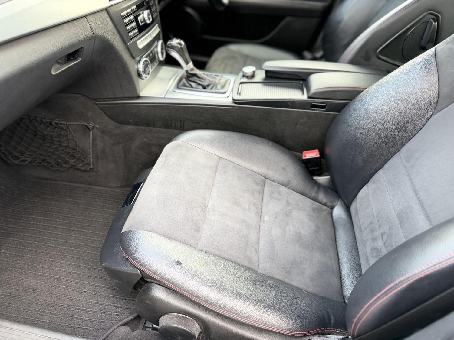 Used Mercedes-Benz C Class 2013 for sale - 77066320: Photo 48