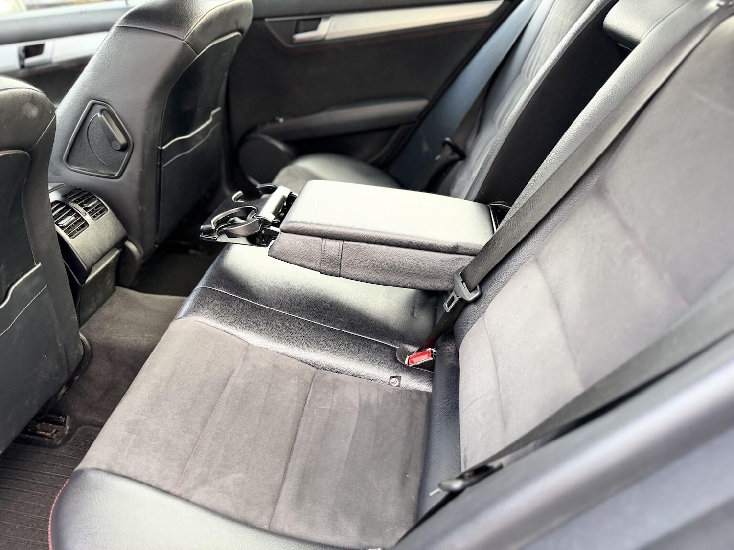 Used Mercedes-Benz C Class 2013 for sale - 77066320: Photo 55