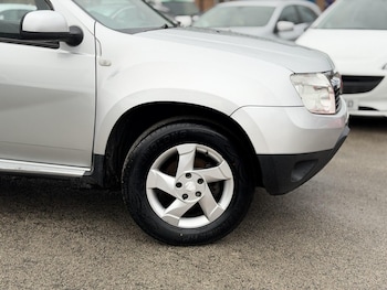 Used Dacia Duster 2013 for sale - 77066400: Photo