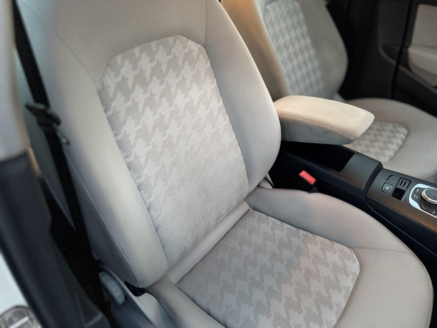 Used Audi A3 2015 for sale - 77066622: Photo 40