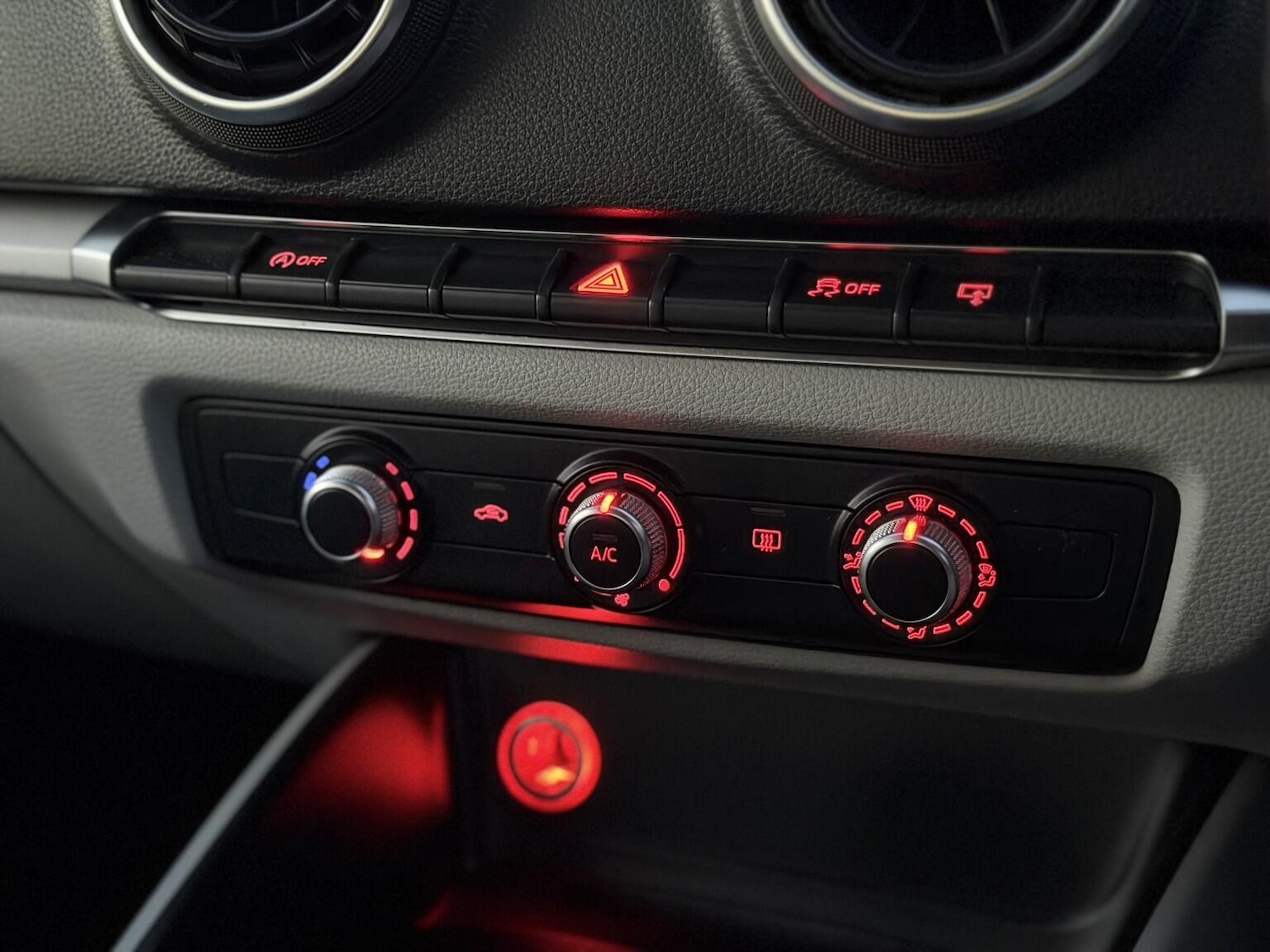 Used Audi A3 2015 for sale - 77066622: Photo 61