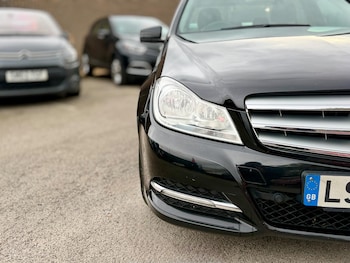 Used Mercedes-Benz C-Class 2012 for sale - 76179459: Photo 2