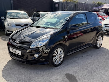 Used Hyundai i20 2011 for sale - 76032390: Photo