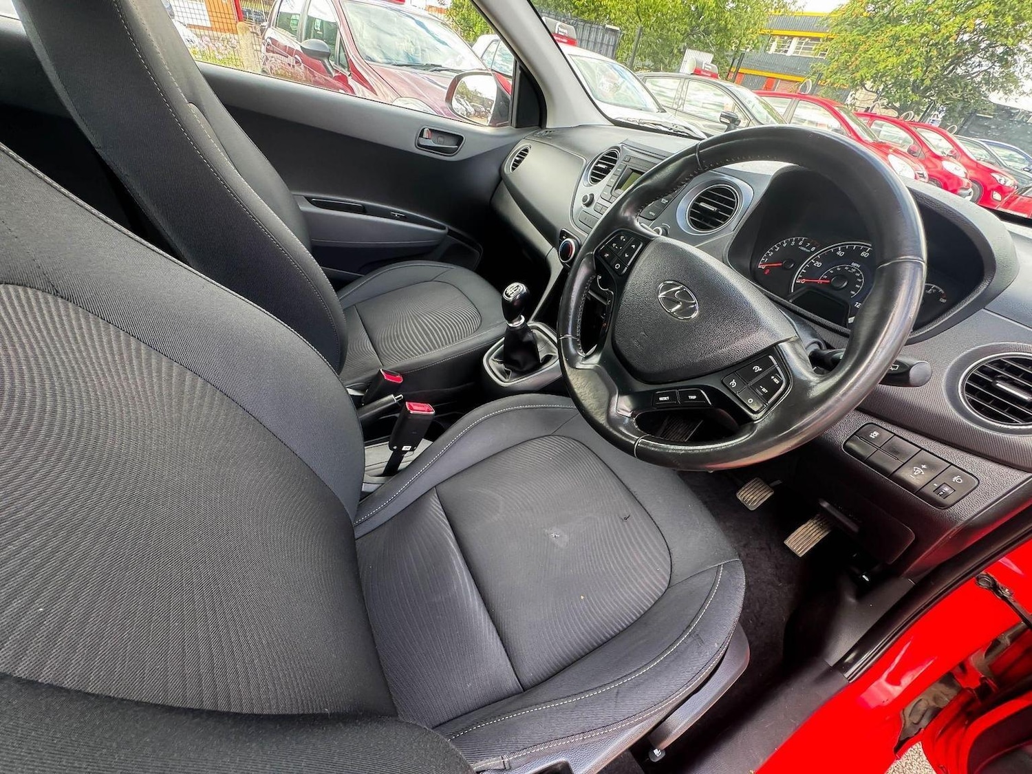 Used Hyundai i10 2019 for sale - 77066483: Photo 30