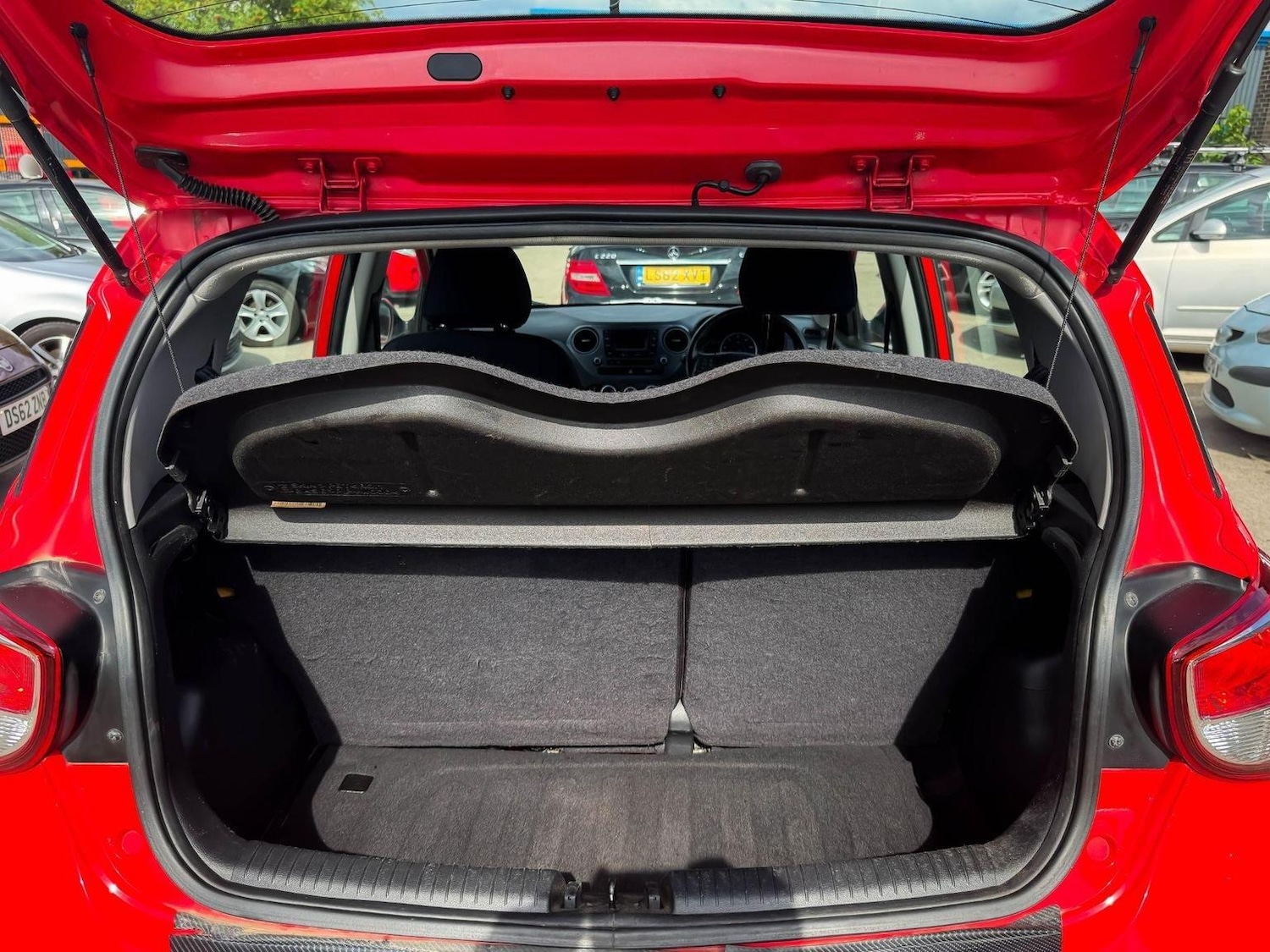 Used Hyundai i10 2019 for sale - 77066483: Photo 34