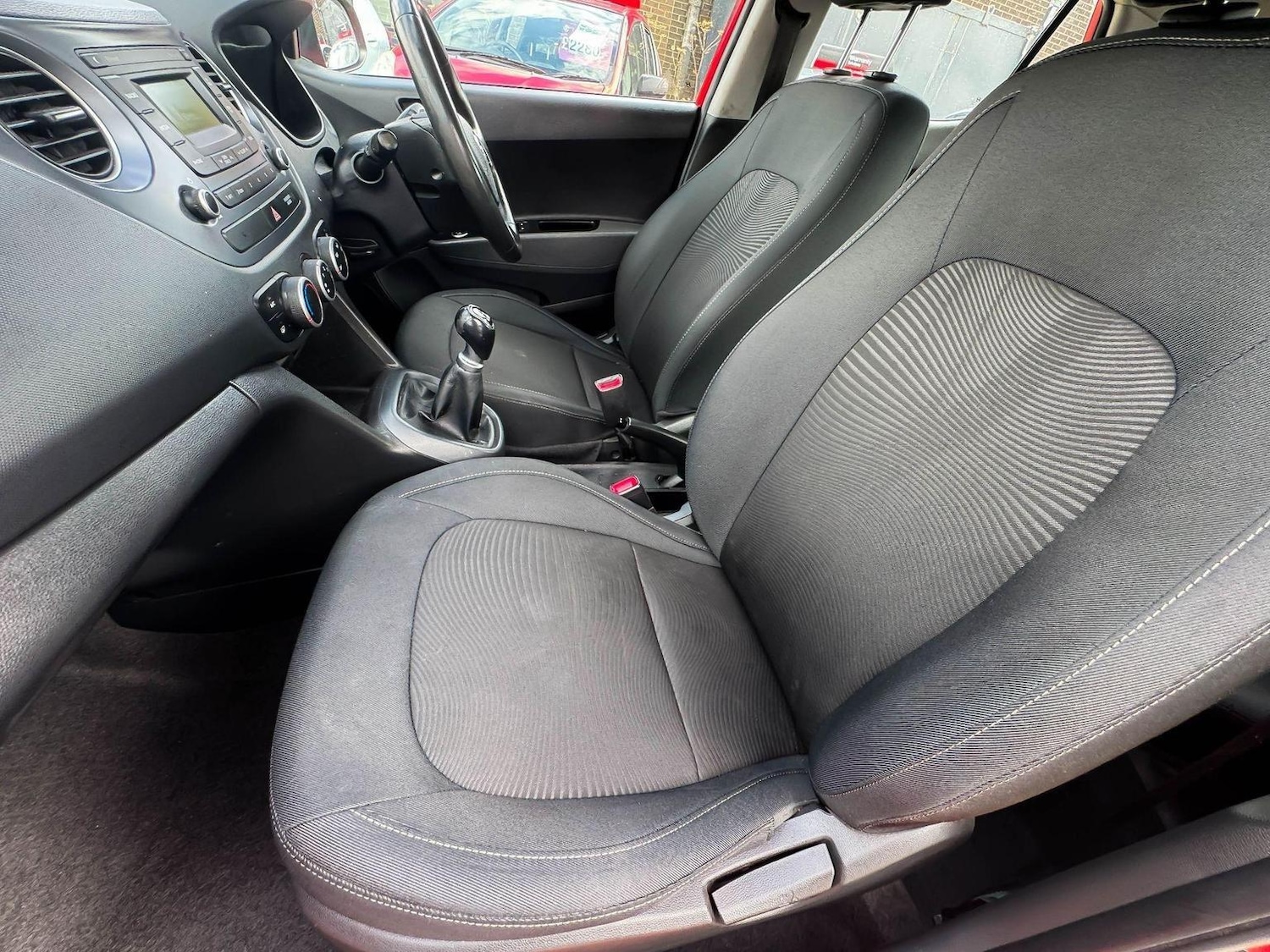 Used Hyundai i10 2019 for sale - 77066483: Photo 35