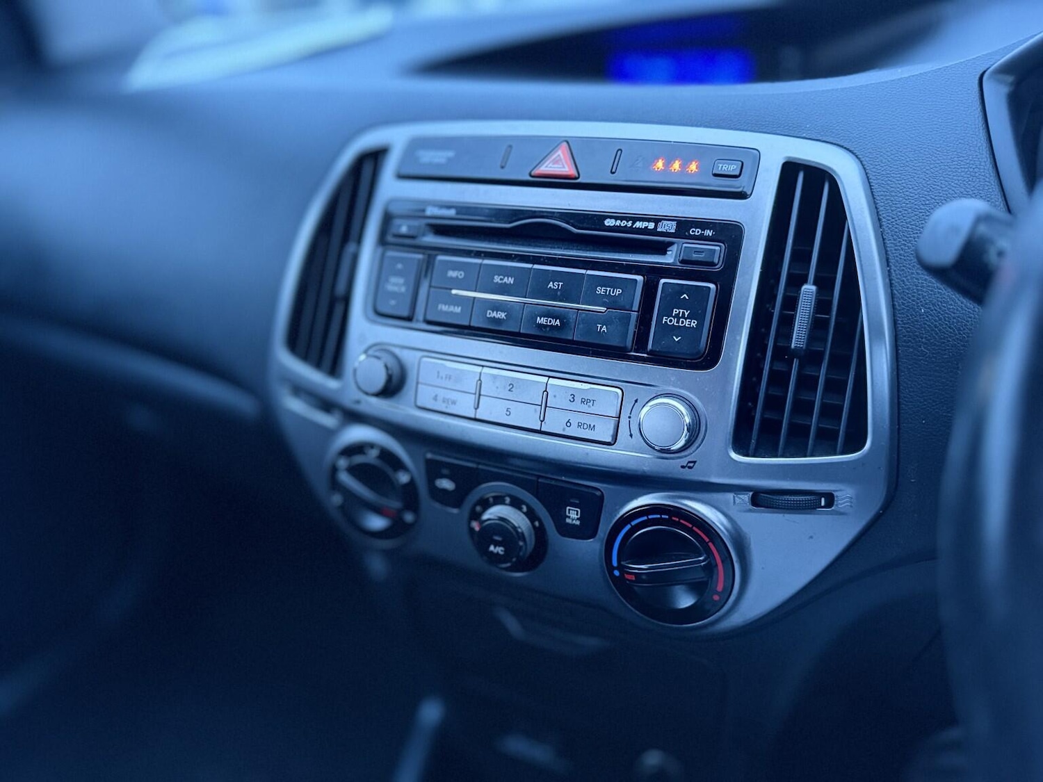 Used Hyundai i20 2013 for sale - 77066948: Photo 33