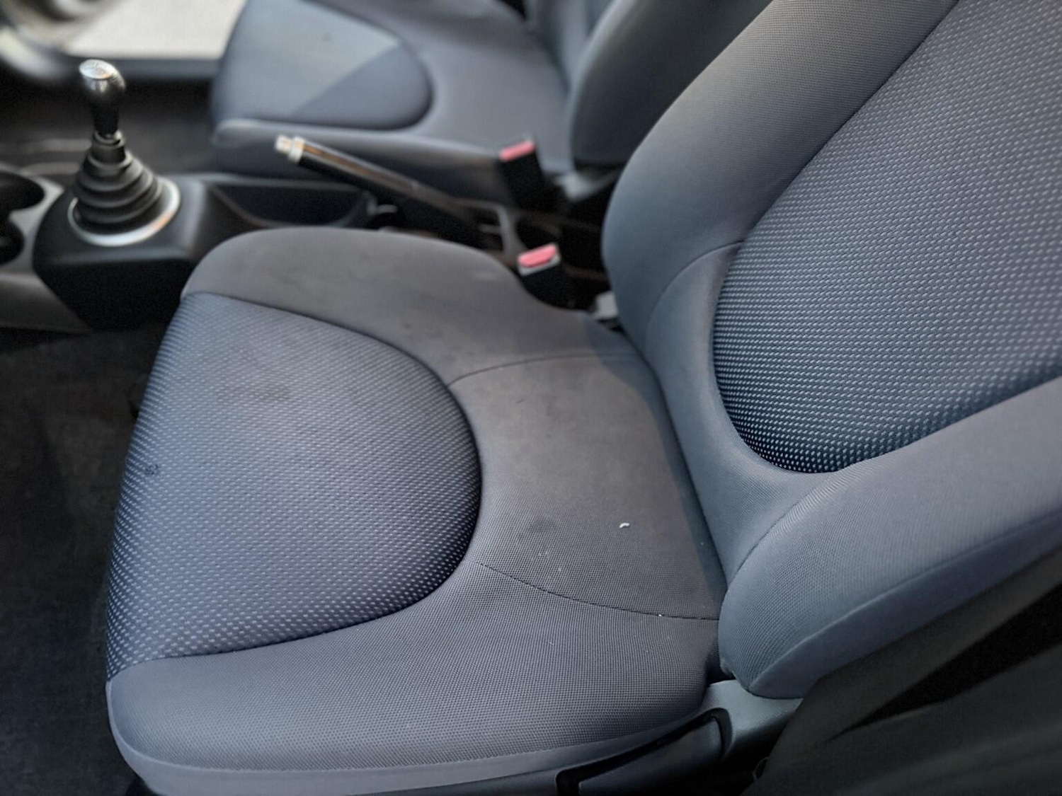 Used Honda Jazz 2004 for sale - 77352050: Photo 34