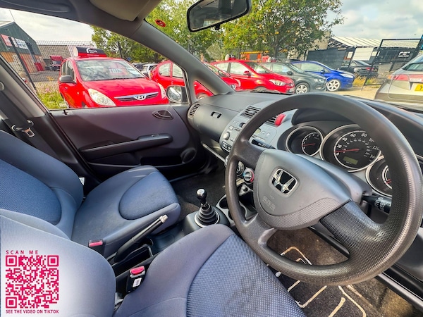 Used Honda Jazz 2004 for sale - 76251073: Photo 11