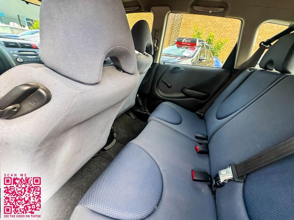 Used Honda Jazz 2004 for sale - 76251073: Photo 24