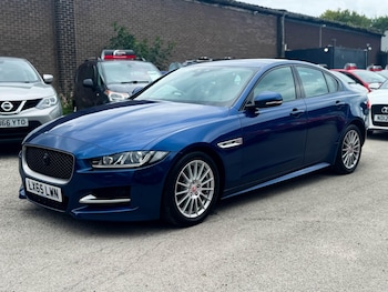 Used Jaguar XE 2015 for sale - 75318772: Photo