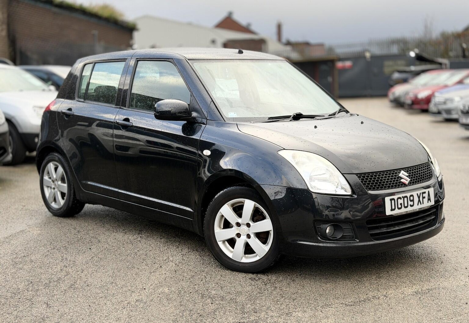 Used Suzuki Swift 2009 for sale - 76619714: Photo 1