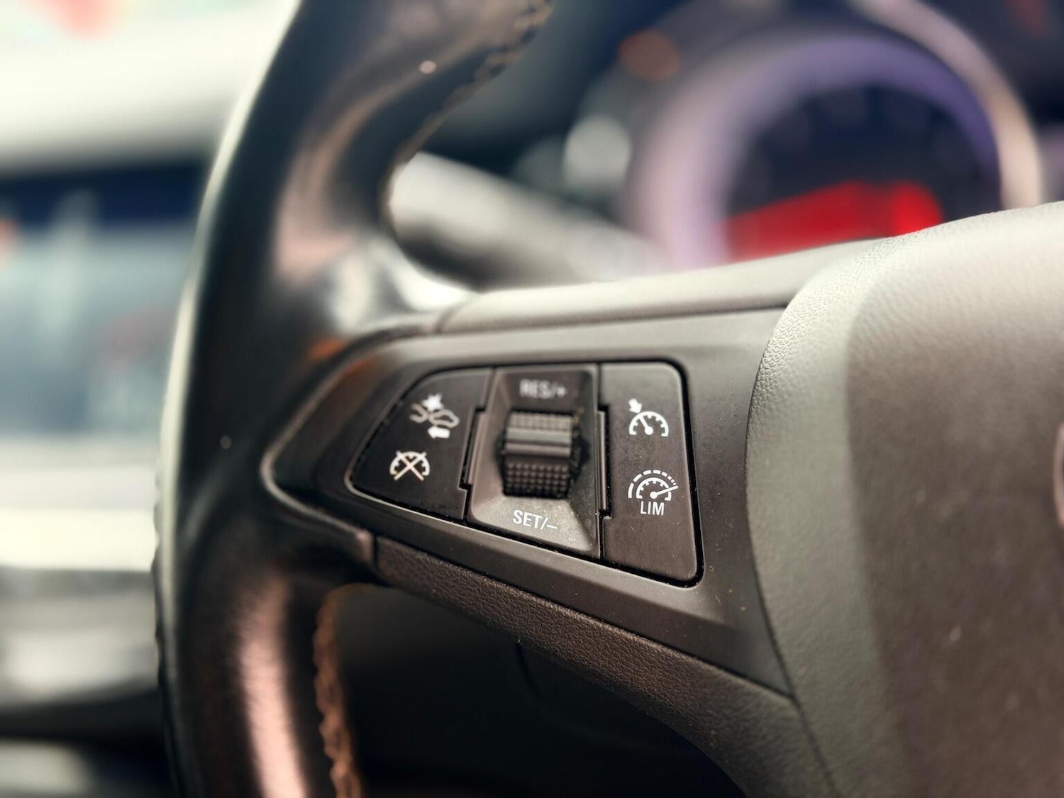 Used Vauxhall Astra 2017 for sale - 76060245: Photo 27