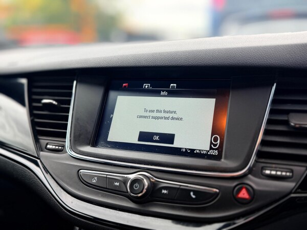 Used Vauxhall Astra 2017 for sale - 76060245: Photo 43