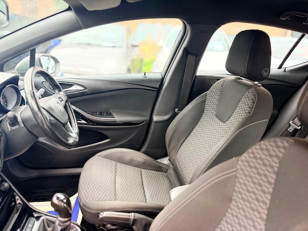 Used Vauxhall Astra 2017 for sale - 76060245: Photo 85