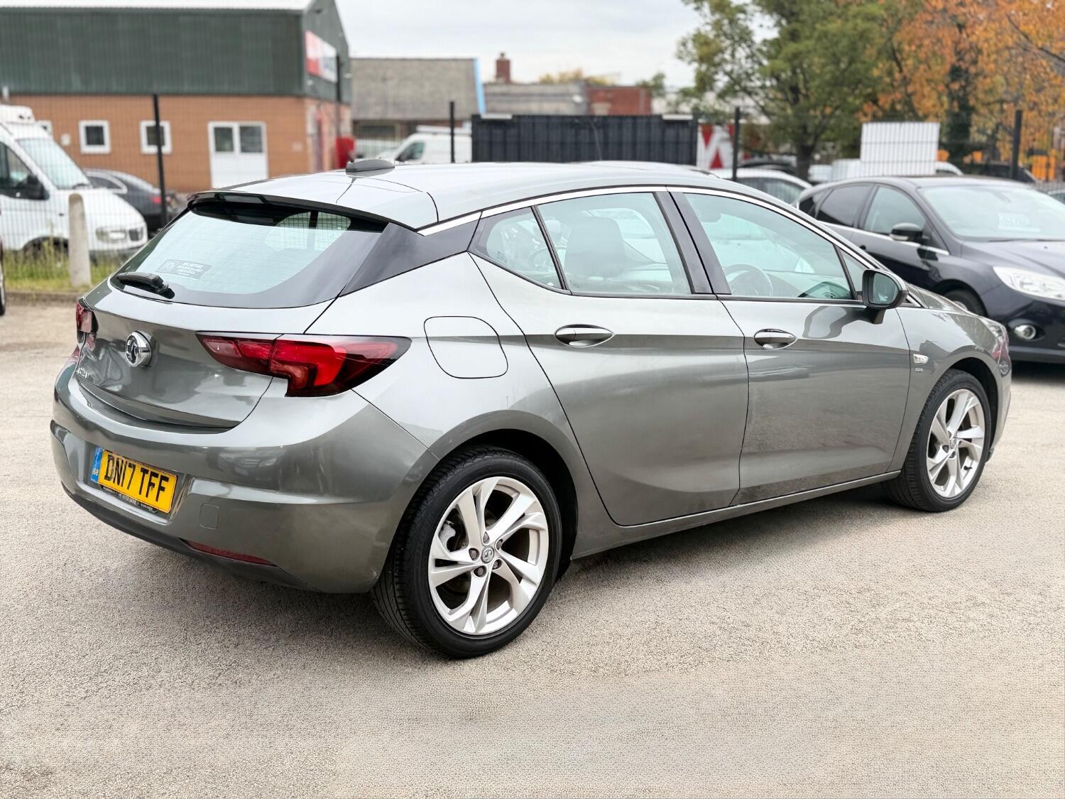 Used Vauxhall Astra 2017 for sale - 76060245: Photo 87