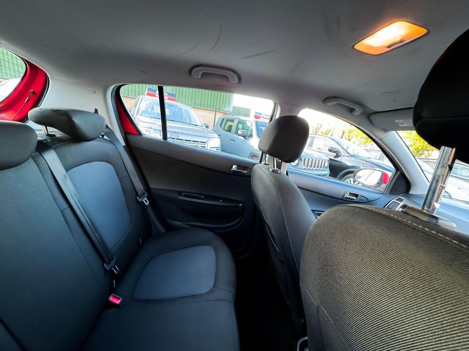 Used Hyundai i20 2013 for sale - 76976766: Photo 18