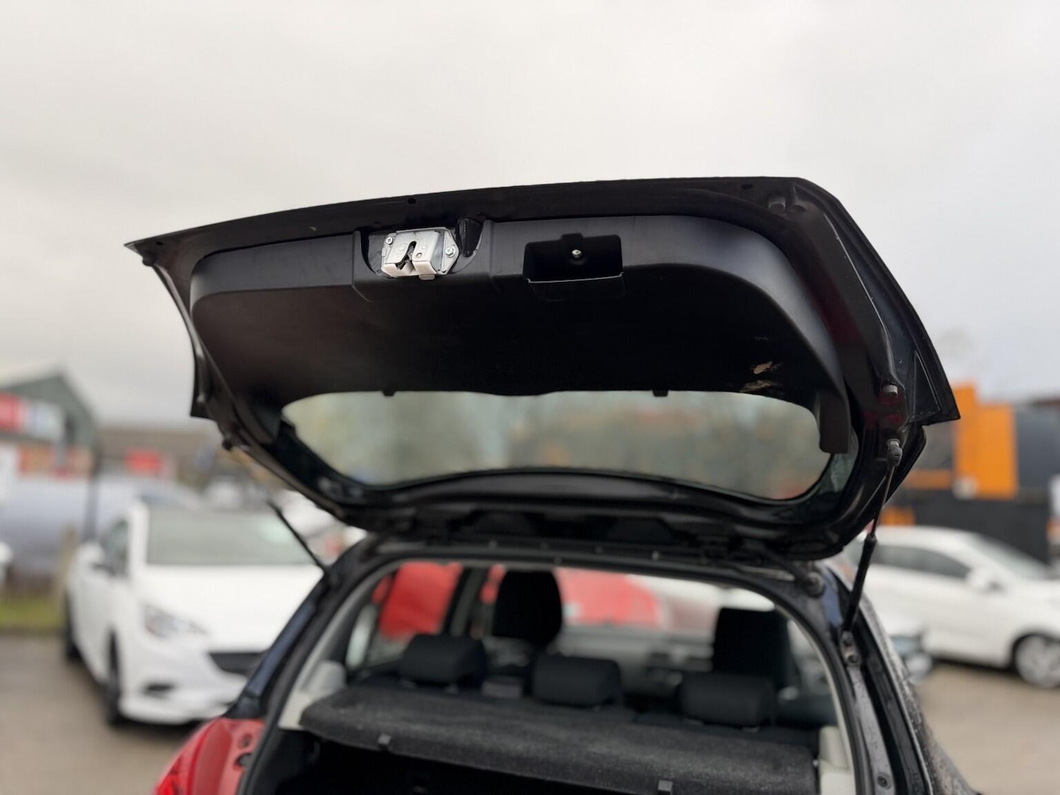 Used Suzuki Swift 2009 for sale - 77066463: Photo 38