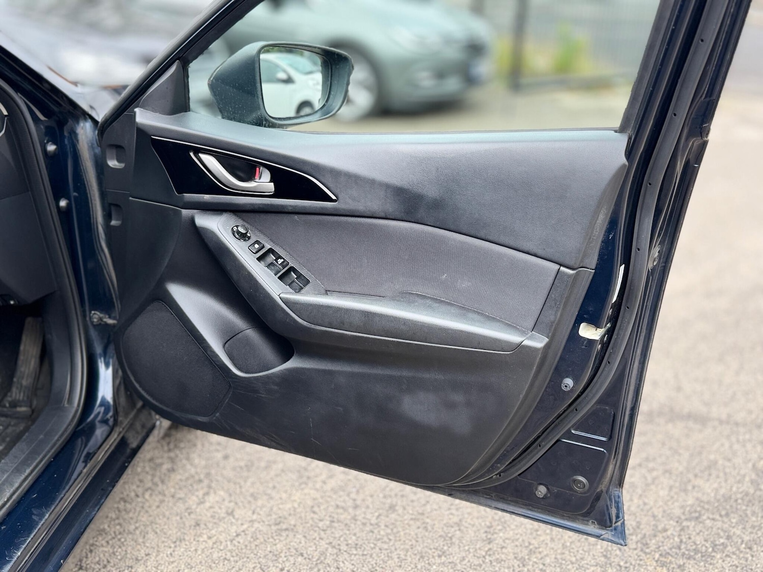 Used Mazda Mazda3 2015 for sale - 76138217: Photo 23