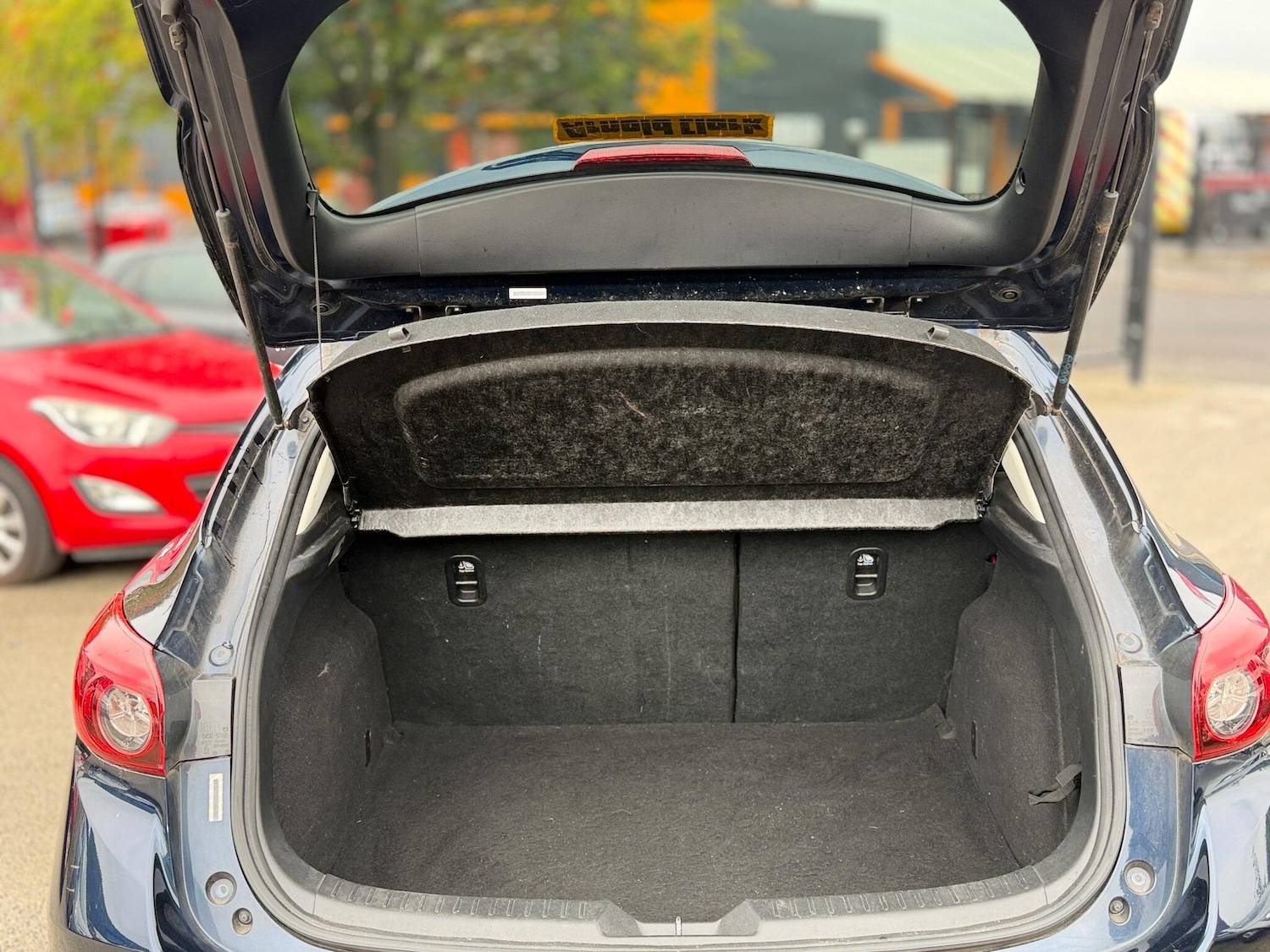 Used Mazda Mazda3 2015 for sale - 76138217: Photo 30