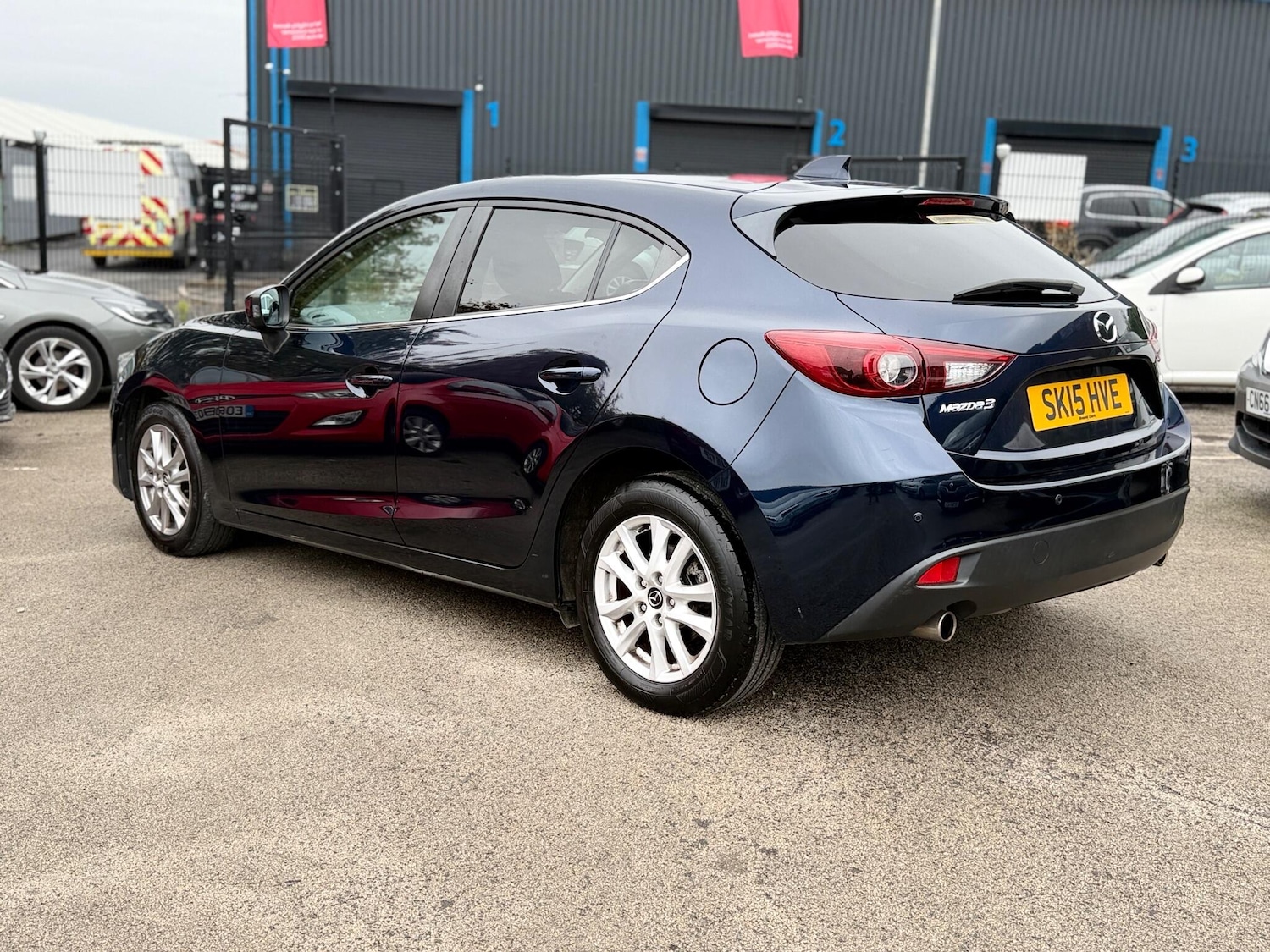 Used Mazda Mazda3 2015 for sale - 76138217: Photo 4