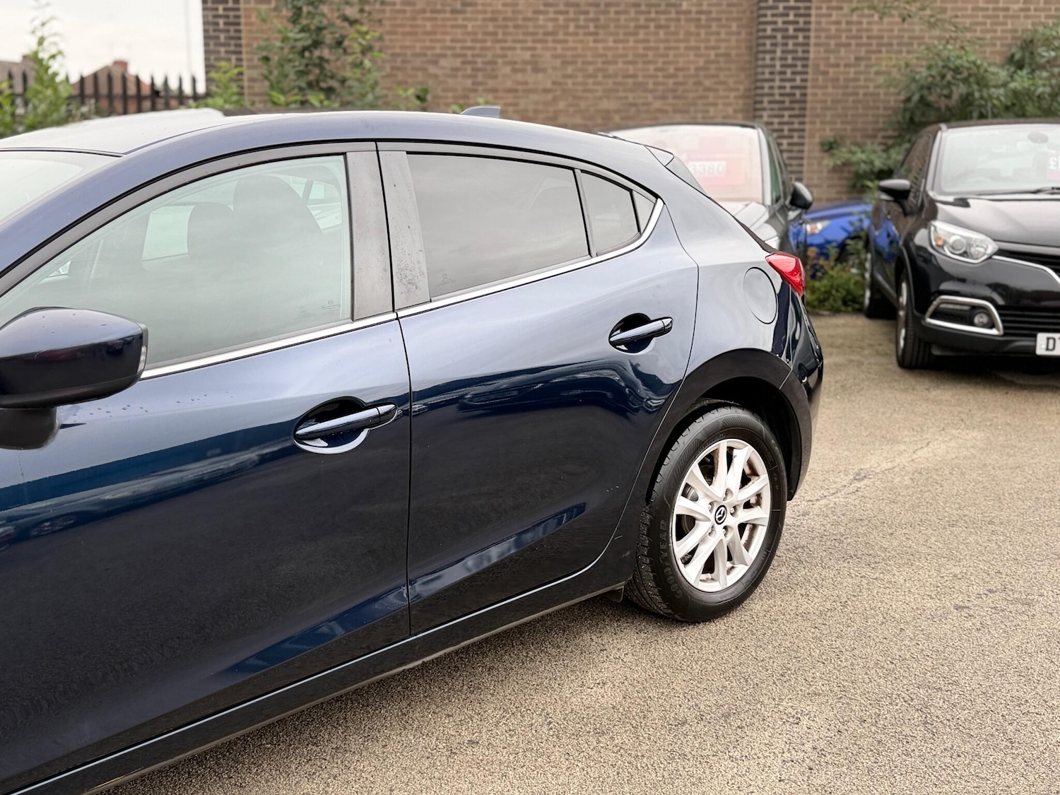 Used Mazda Mazda3 2015 for sale - 76138217: Photo 8