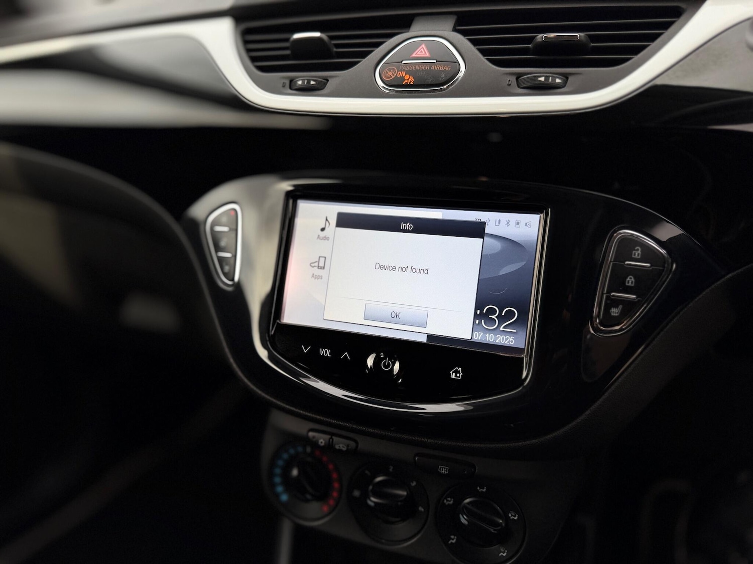 Used Vauxhall Corsa 2015 for sale - 76976832: Photo 35