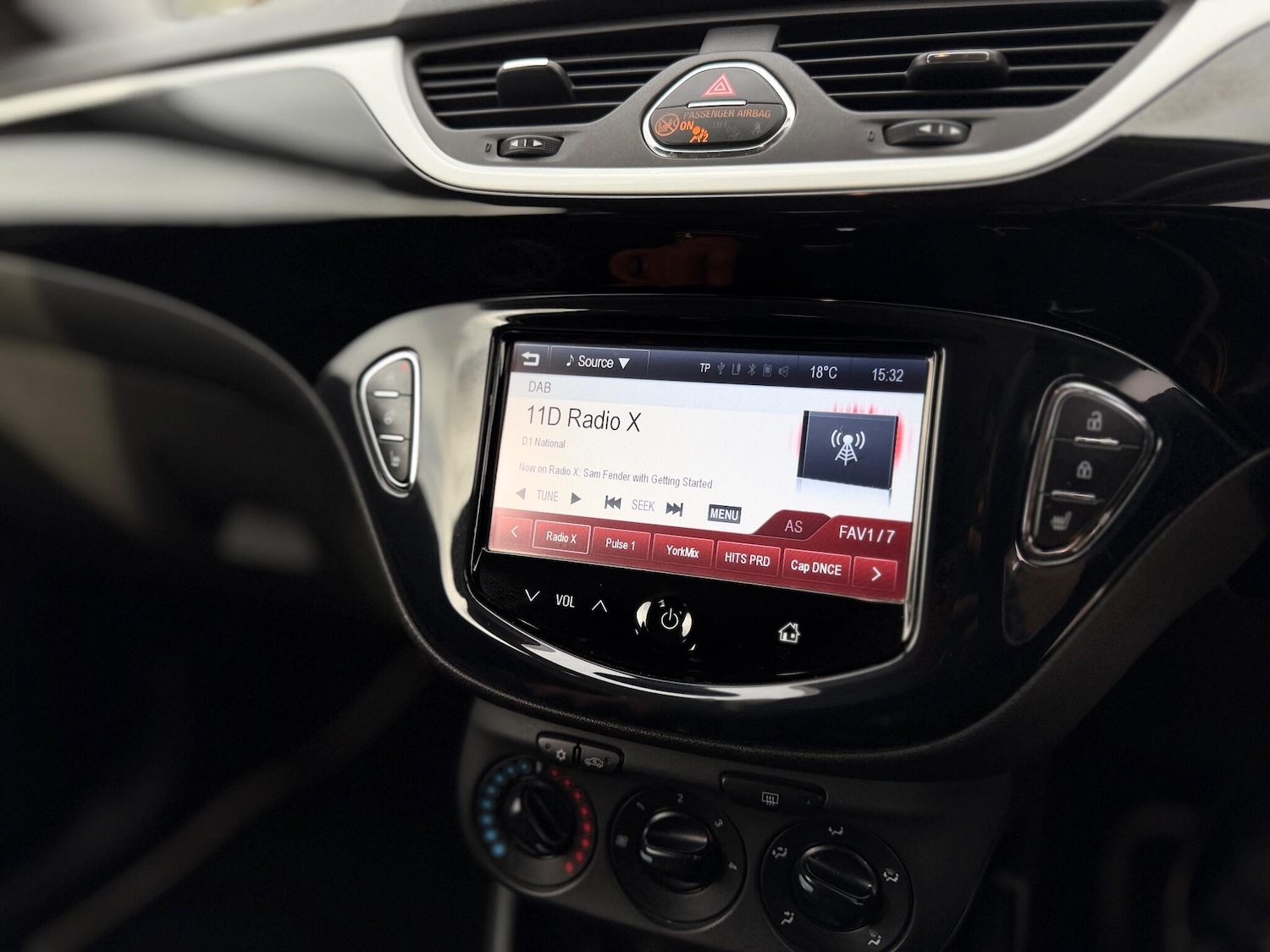 Used Vauxhall Corsa 2015 for sale - 76976832: Photo 69