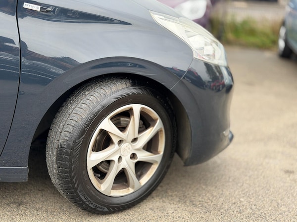 Used Peugeot 208 2015 for sale - 76137889: Photo 13