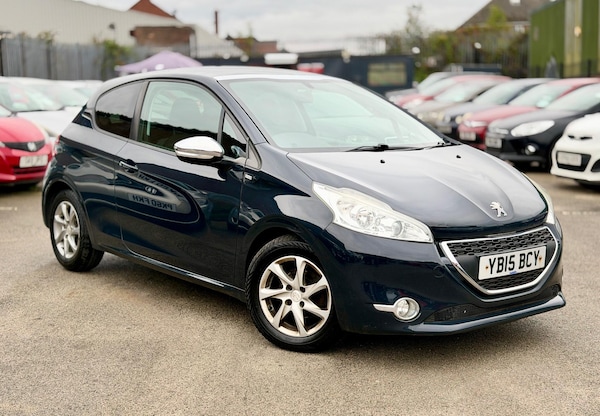 Used Peugeot 208 2015 for sale - 76137889: Photo 1