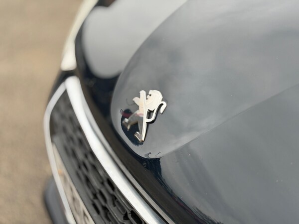 Used Peugeot 208 2015 for sale - 76137889: Photo 36