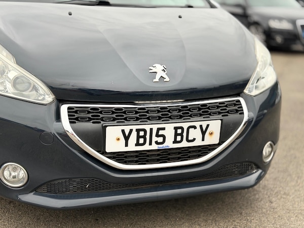 Used Peugeot 208 2015 for sale - 76137889: Photo 6