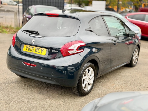 Used Peugeot 208 2015 for sale - 76137889: Photo 9