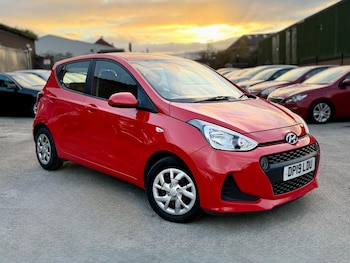 Used Hyundai i10 2019 for sale - 76549285: Photo