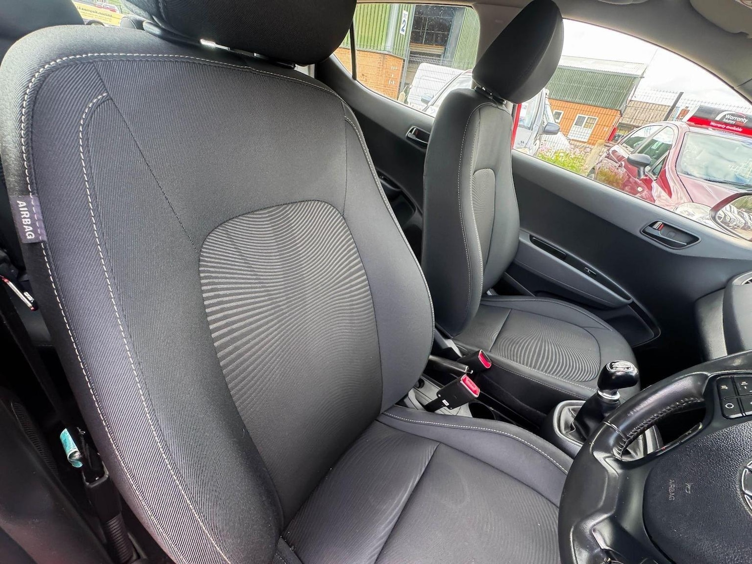 Used Hyundai i10 2019 for sale - 76549285: Photo 32