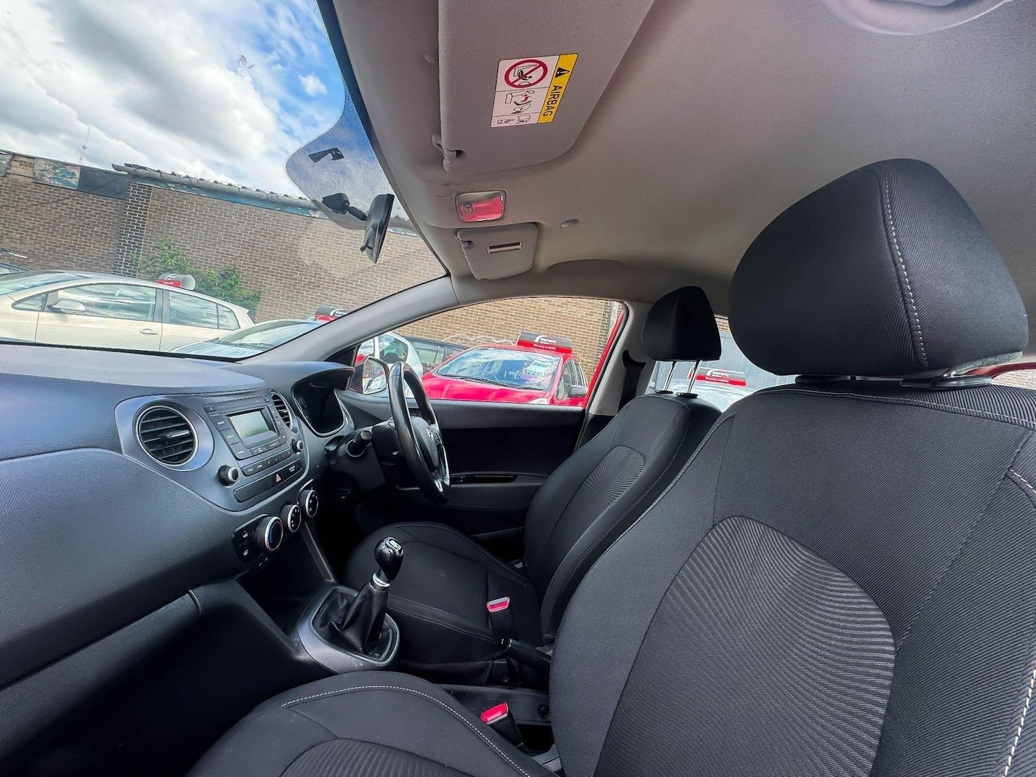 Used Hyundai i10 2019 for sale - 76549285: Photo 55