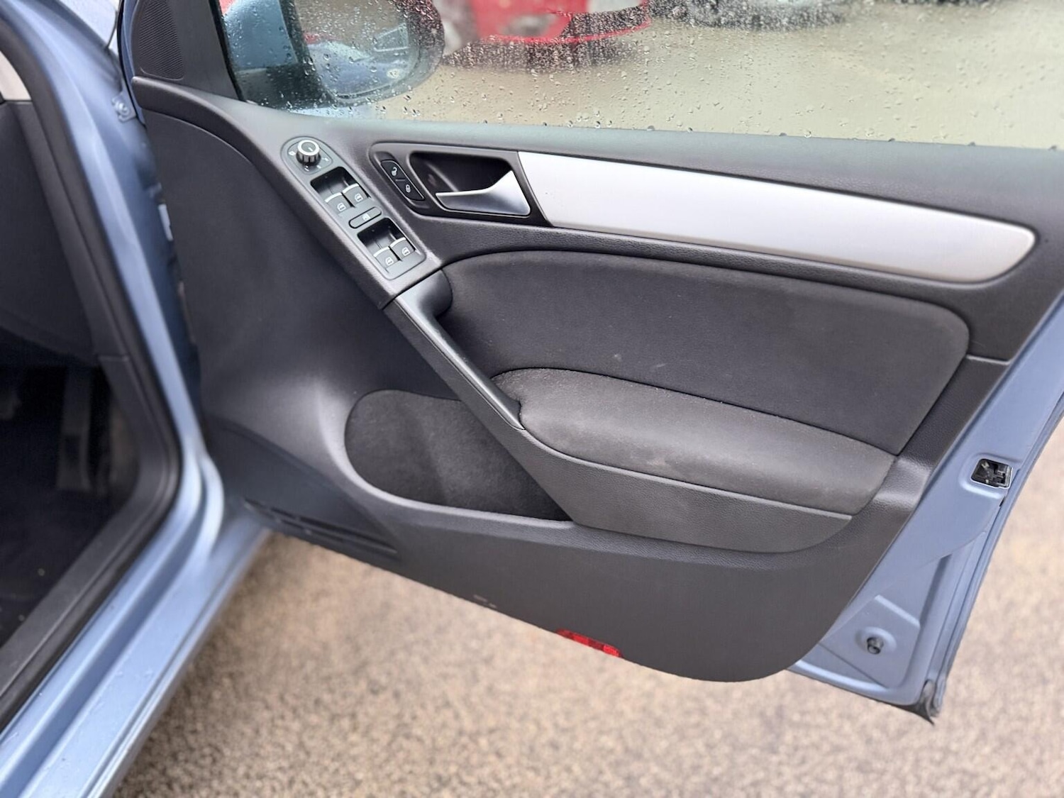 Used Volkswagen Golf 2010 for sale - 77304996: Photo 24