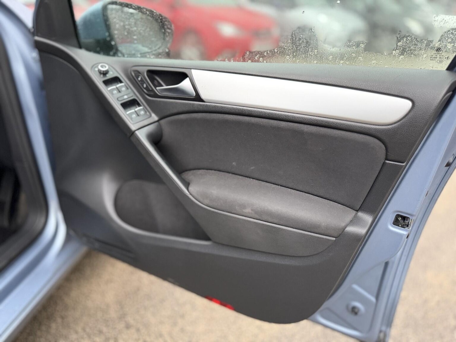 Used Volkswagen Golf 2010 for sale - 77304996: Photo 28