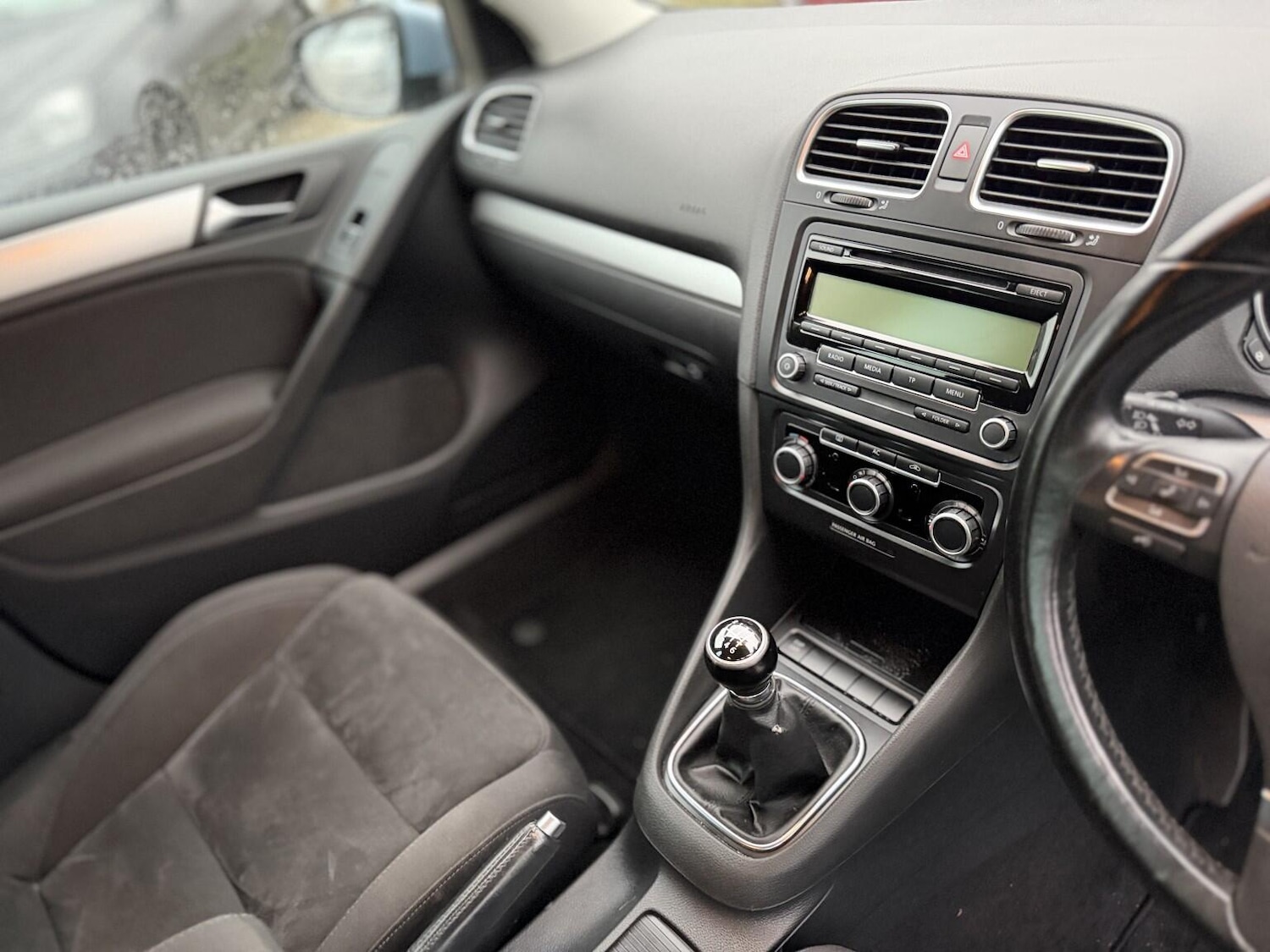 Used Volkswagen Golf 2010 for sale - 77304996: Photo 30