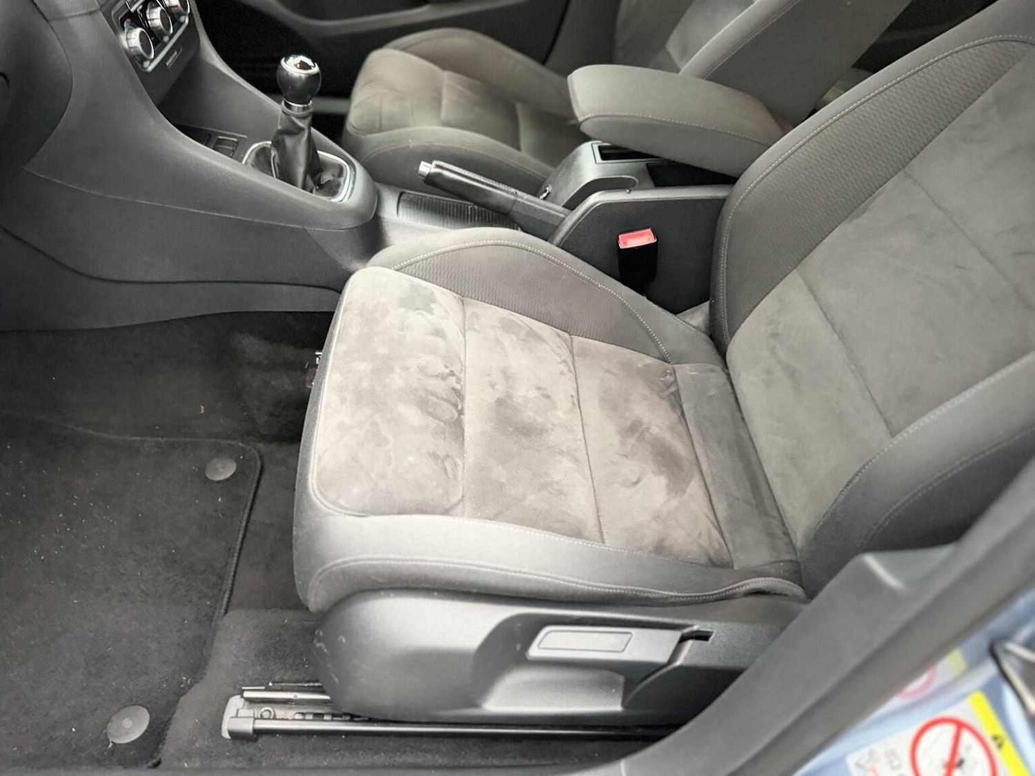 Used Volkswagen Golf 2010 for sale - 77304996: Photo 43