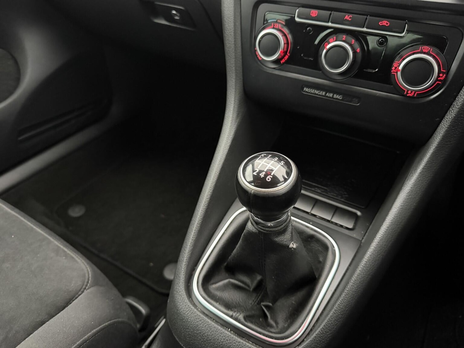 Used Volkswagen Golf 2010 for sale - 77304996: Photo 47